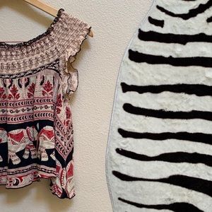 BAND OF GYPSIES Crop Top